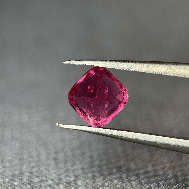 Turmalina Rubelita-1.480ct-6.4x6.2x4.9mm 3