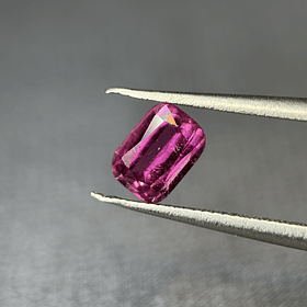 Turmalina Rubelita-0.905ct-6.6x4.6x3.2mm