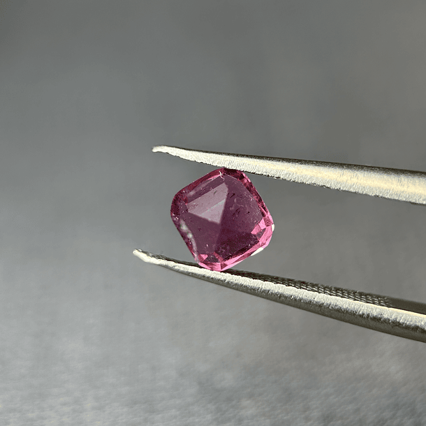 Turmalina Rubelita-0.835ct-5.3x5x3.8mm 2