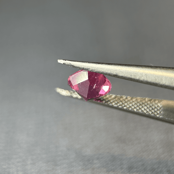 Turmalina Rubelita-0.835ct-5.3x5x3.8mm 3