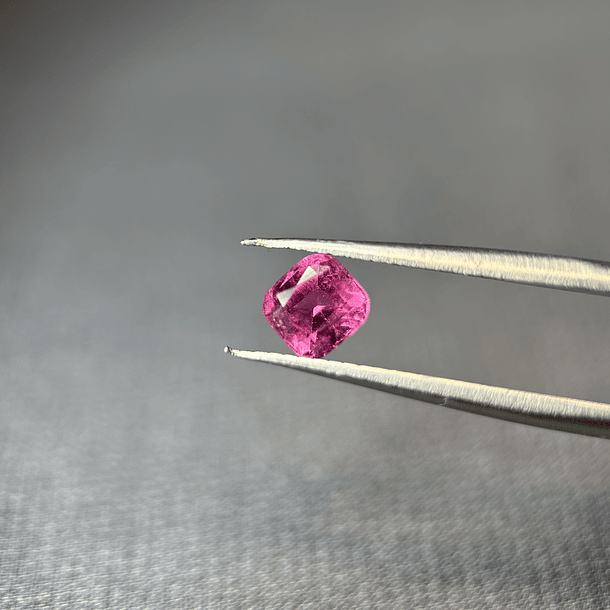 Turmalina Rubelita-0.835ct-5.3x5x3.8mm 1