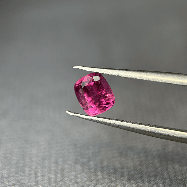Turmalina Rubelita-1.475ct-6.6x5.6x4.7mm 1