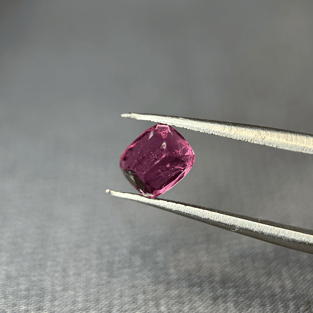 Turmalina Rubelita-1.475ct-6.6x5.6x4.7mm 3