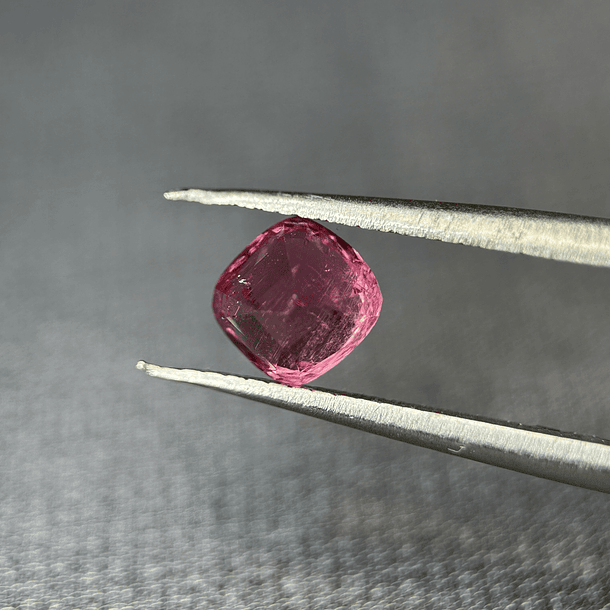 Turmalina Rubelita-1.090ct-5.7x5.4x4.6mm 2