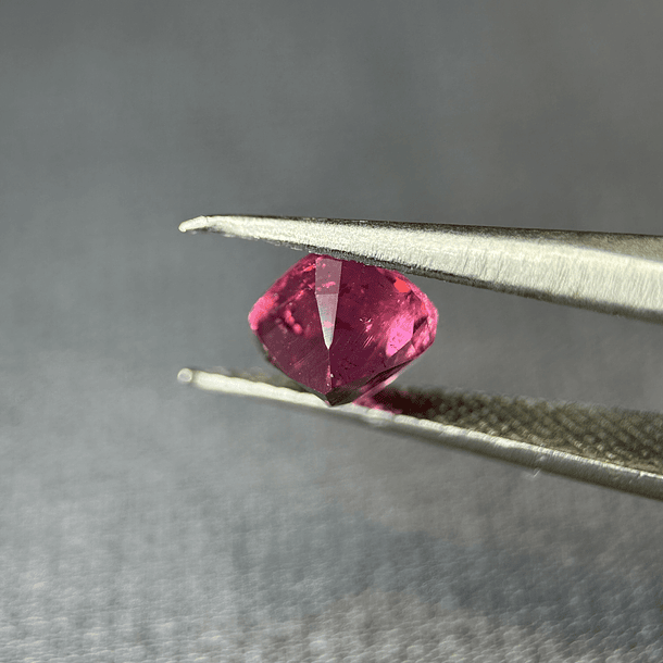 Turmalina Rubelita-1.090ct-5.7x5.4x4.6mm 3