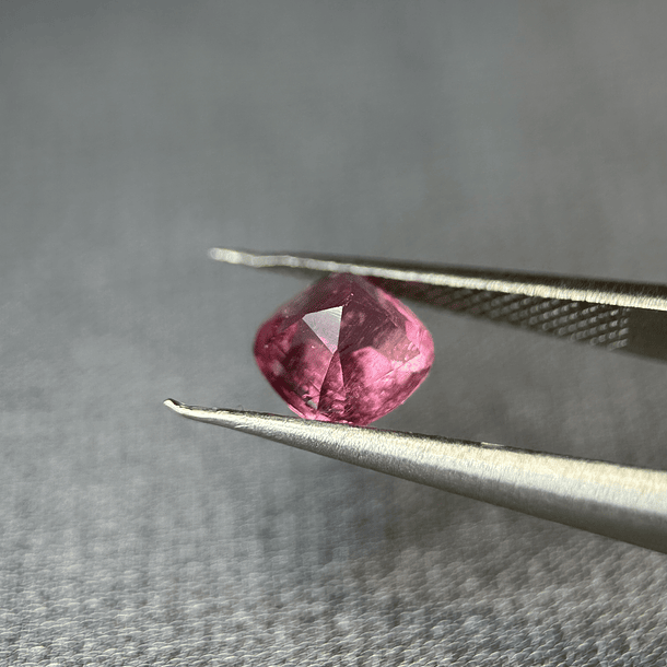 Turmalina Rubelita-1.090ct-5.7x5.4x4.6mm 4