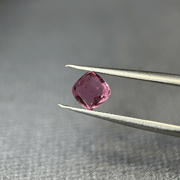 Turmalina Rubelita-1.11ct-5.7x5.7x4.1mm 2