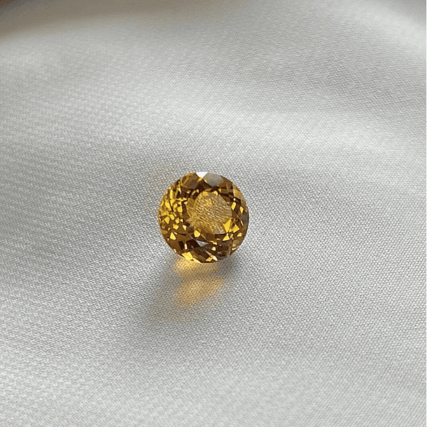  Citrino corte redondo de 6.9x5mm. 