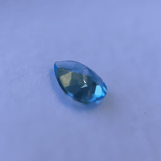 Topacio suizo-2.25ct-9.8x7.8x4mm 3