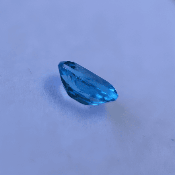 Topacio suizo-1.65ct-7.9x5.9x4.1mm 3