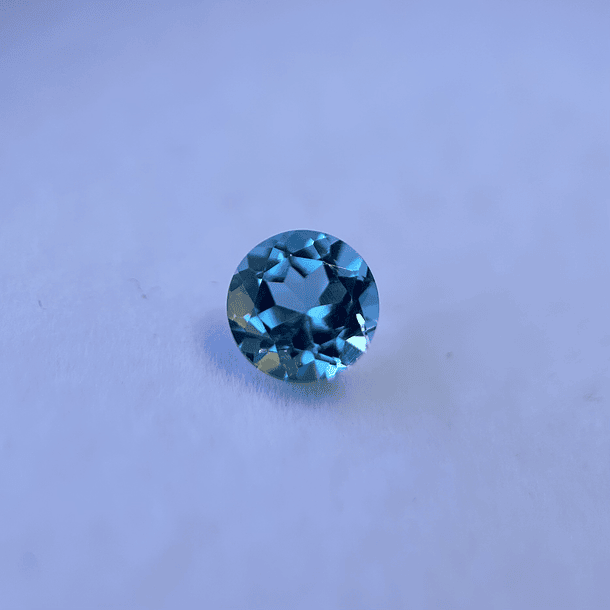 Topacio suizo-1.11ct-5.9mm 1