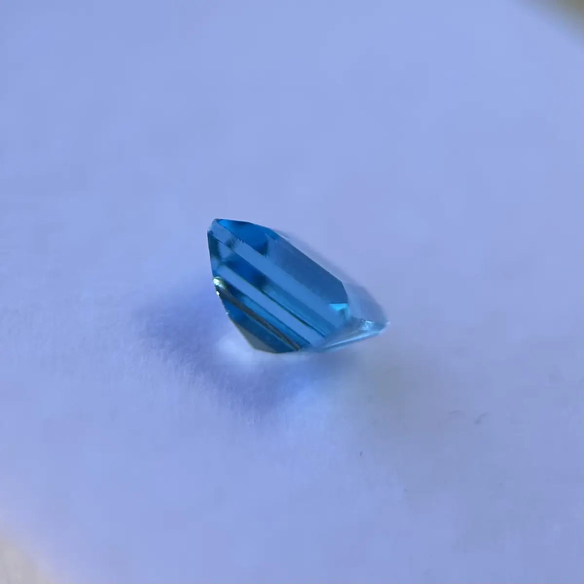 Topacio suizo-7.20ct-14x10x6.5mm | Versatto Gemas & Joyas
