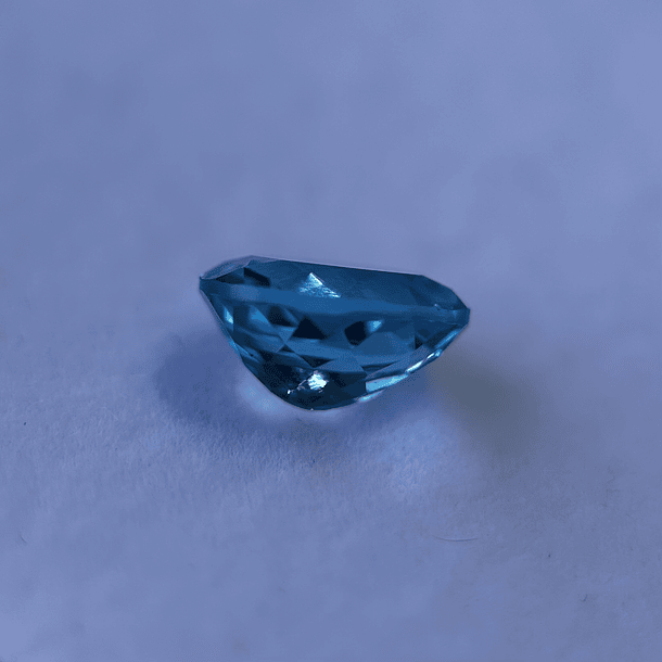 Topacio suizo-3.35ct-9.7x7.8x5.1mm 3