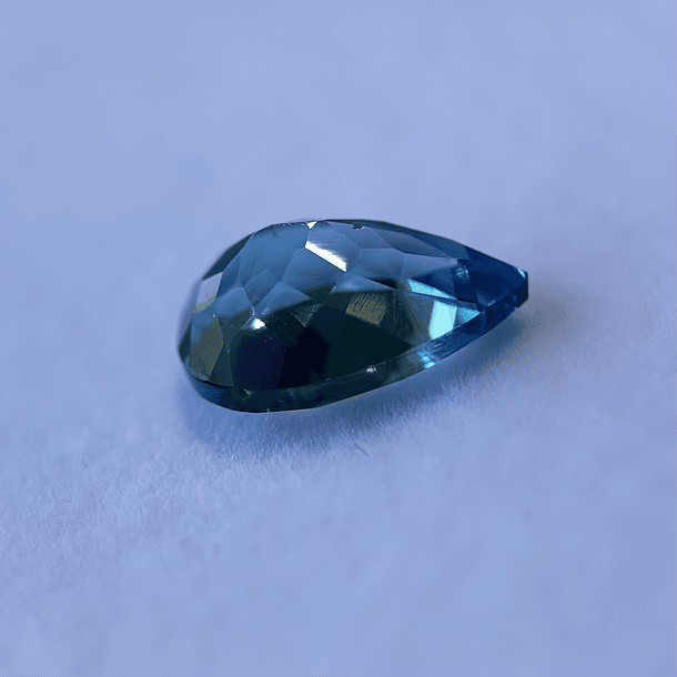 Topacio suizo-3.45ct-10.2x7.8x6mm 3