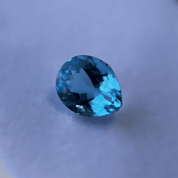 Topacio suizo-6.65ct-12.1x9.8x7.1mm 1