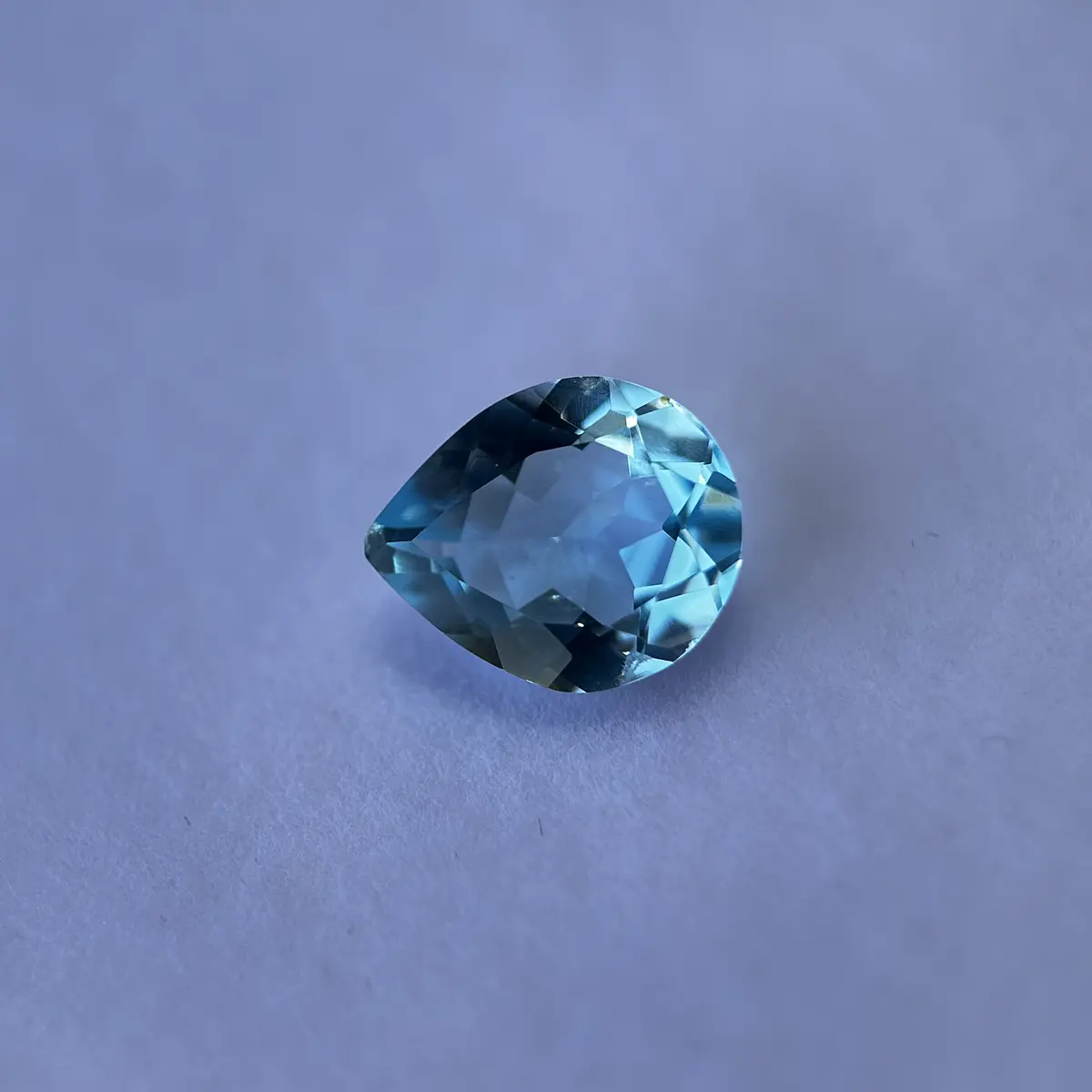 Topacio suizo-2.50ct-7.8x7.7x4.2mm | Versatto Gemas & Joyas