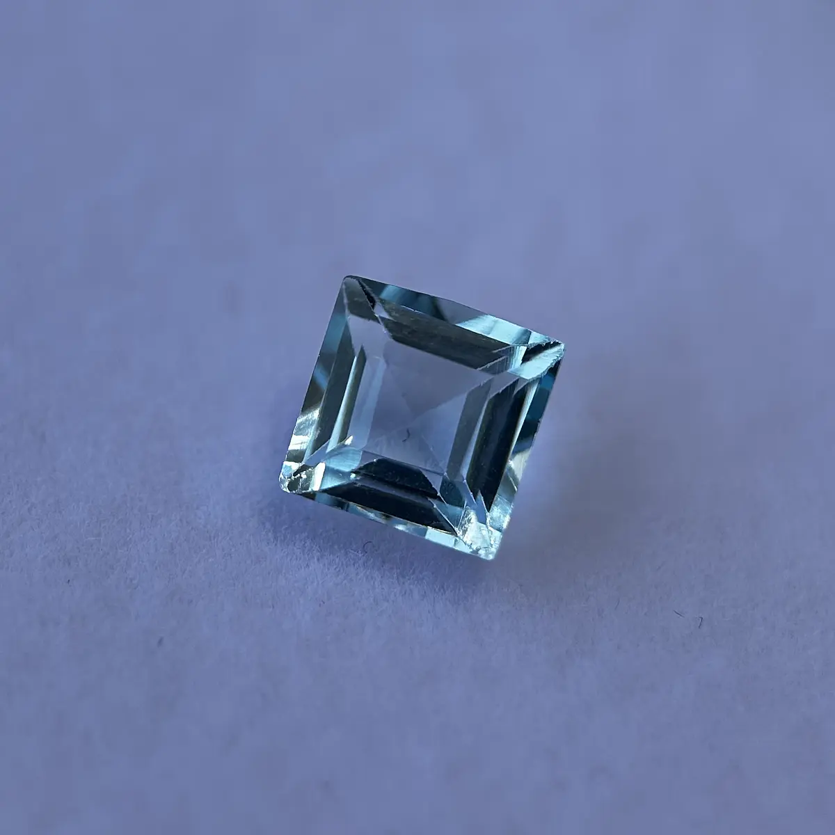 Topacio suizo-2.50ct-7.8x7.7x4.2mm | Versatto Gemas & Joyas