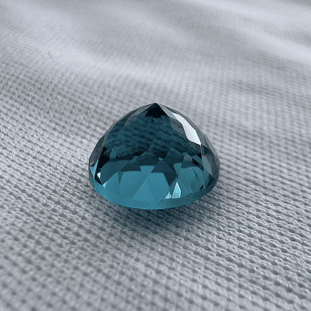 Topacio london blue-2.35ct-7.8x5.1mm 3