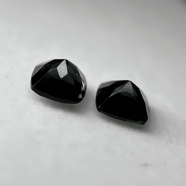 Par de Topacio london blue-3.70ct-6.9x6.9mm 3