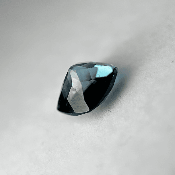 Topacio london blue-3ct-7.8x7.7x5.7mm 3