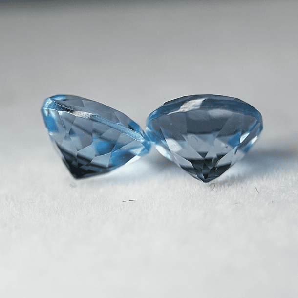 Par de topacios azules-3.70ct-7mm 2
