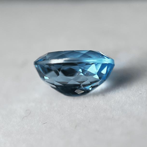 Topacio azul-3.05ct-9.7x7.7x4.9mm 2