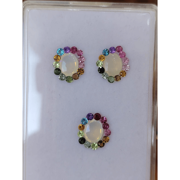 Set de gemas para aretes y anillo con 3 ópalos cabujon oval, turmalinas de colores, amatistas, citrinos, peridotos y topacios.