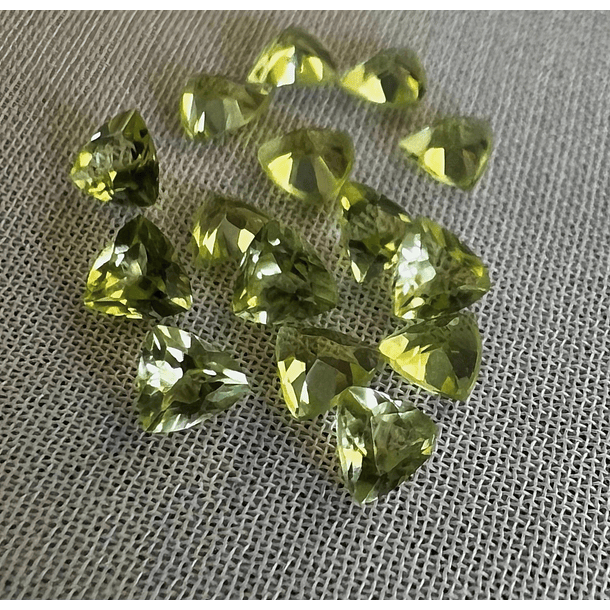 Peridoto-0.20ct-4x4mm