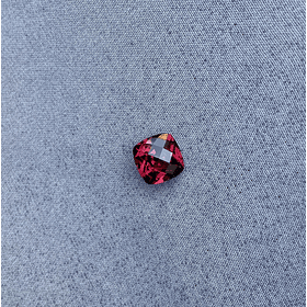 Granate rodolita-2.15ct-7x6.9x4.7mm