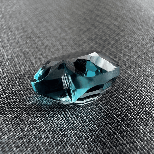 Topacio london blue-1.20ct-6x5.9x4.3mm 3