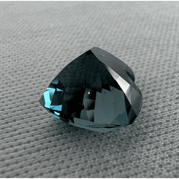 Topacio london blue-3.70ct-9.9x9.2x5.8mm 2