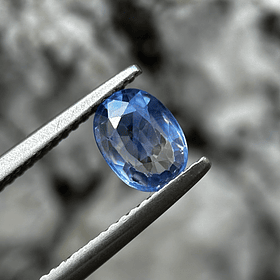 Zafiro azul-1.05ct-6.8x4.9x2.7mm