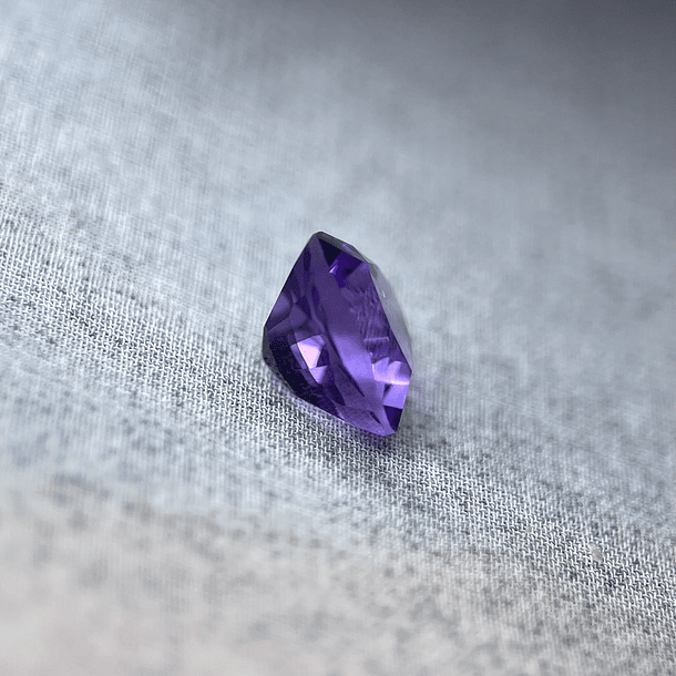 Amatista morada-1.285ct-7x6.8x4.6mm 2