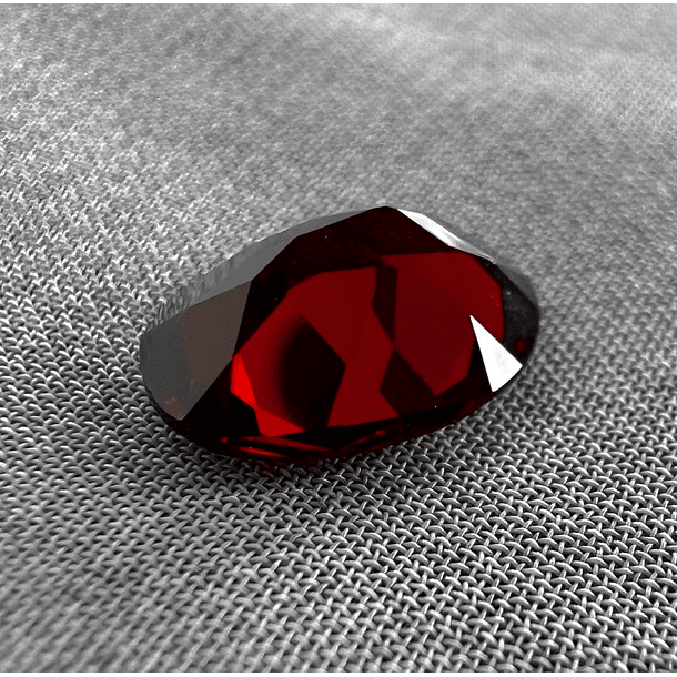 Granate rojo-2.95ct-9.8x7.7x4.7mm 2