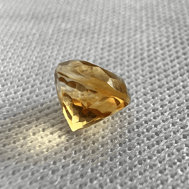 Citrino amarillo-0.90ct-6mm 2