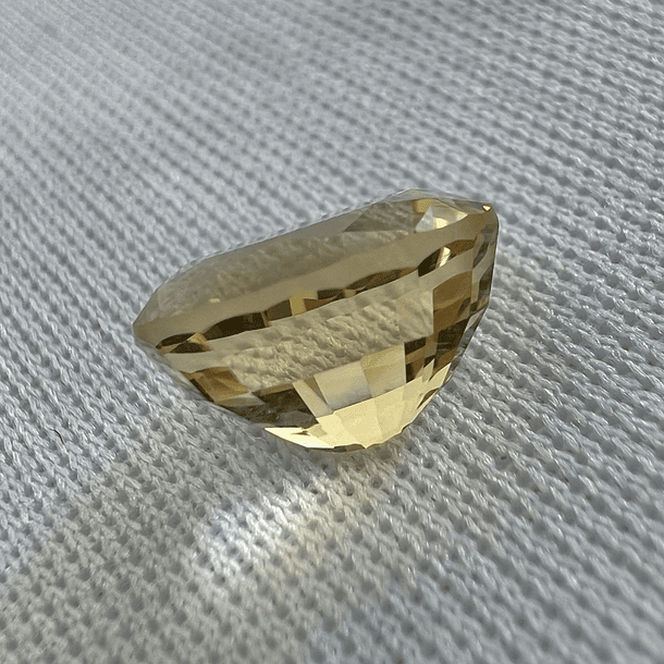 Citrino amarillo-3.40ct-10.9x8.9x6.5mm 3