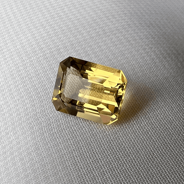 Citrino amarillo-2.80ct-8.7x6.8x5.8mm 1