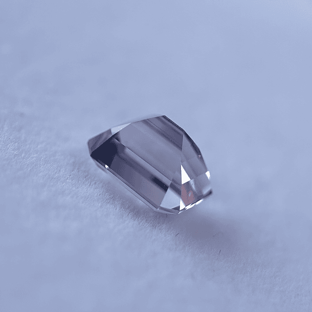 Cuarzo lavanda-2.70ct-8.9x7x5.7mm 3