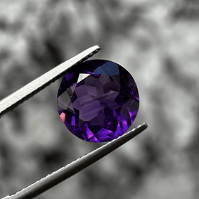 Amatista morada-4.79ct-10.9x6.7mm