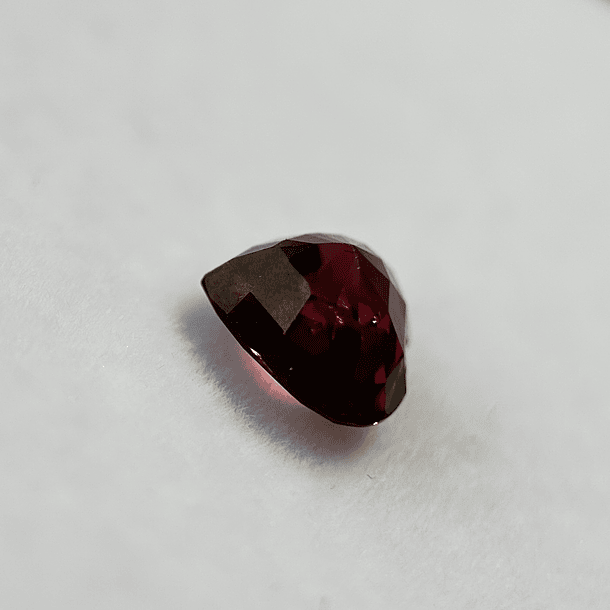 Granate rojo crimson GGI-2.58ct-7.91x8.36x5.14mm 3