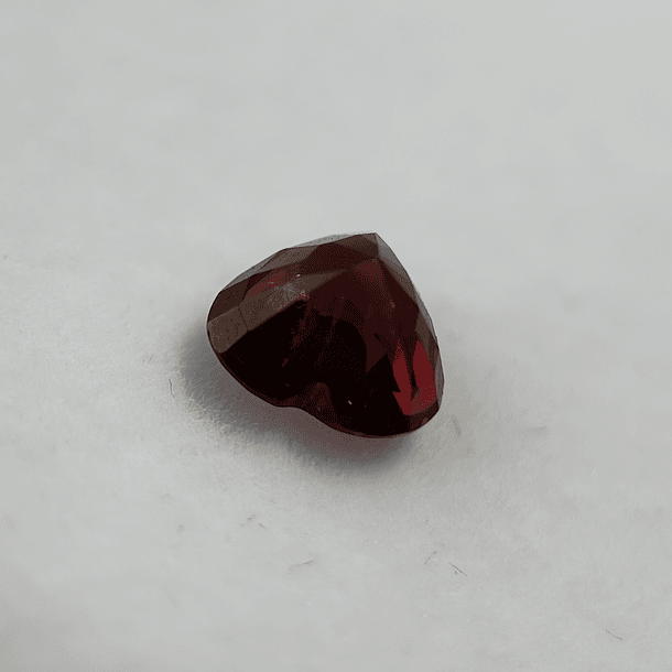 Granate rojo crimson GGI-2.58ct-7.91x8.36x5.14mm 5
