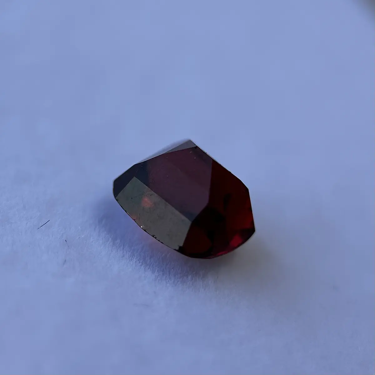 Granate rojo crimson GGI-2.86ct-7.90x7.07x5.60mm | Versatto Gemas & Joyas