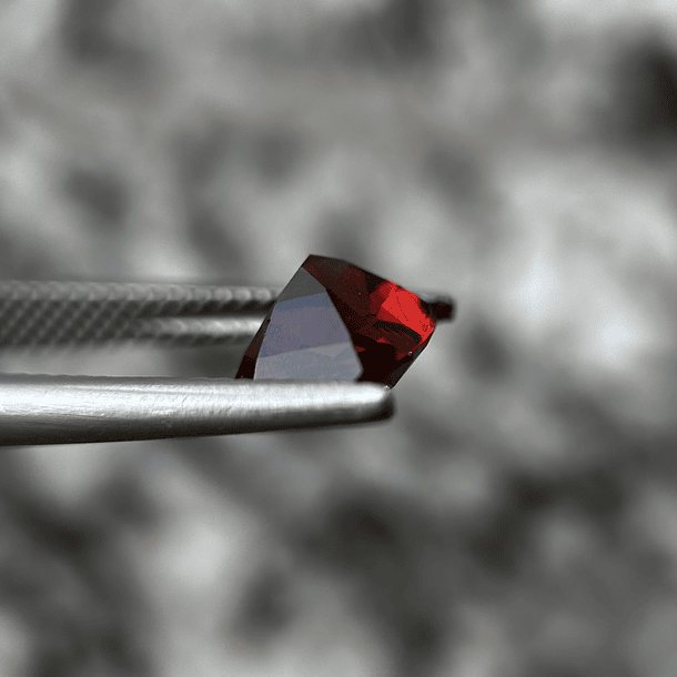 Granate rojo crimson GGI-2.68ct-7.80x7.31x5.46mm 3