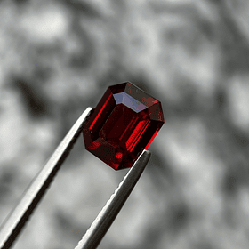 Granate rojo crimson GGI-3.27ct-9.20x7.54x4.70mm