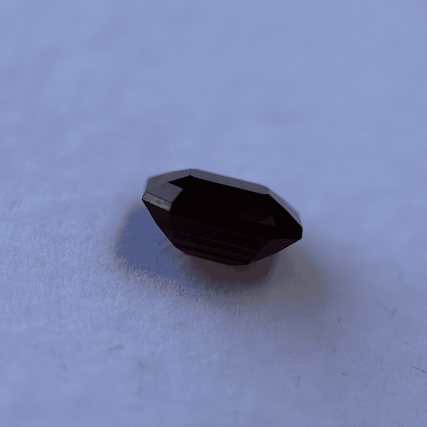 Granate rojo crimson GGI-2.48ct-8.50x6.03x4.96mm 3
