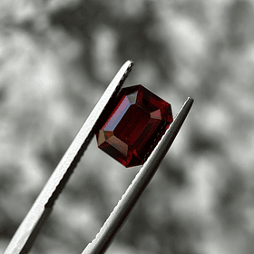 Granate rojo crimson GGI-2.48ct-8.50x6.03x4.96mm