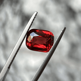 Granate rojo crimson GGI-3.02ct-8.82x7.02x5mm