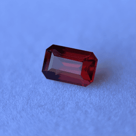 Granate rojo crimson-2.72ct-9.37x6.12x4.80mm