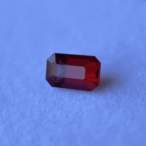 Granate rojo crimson-2.50ct-8.99x5.58x5.04mm 3