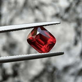 Granate rojo crimson-2.80ct-8.58x7.15x5.09mm